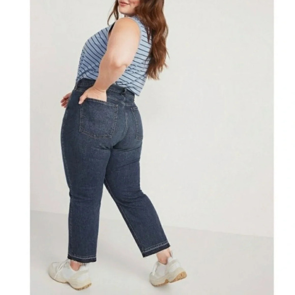 Old Navy NEW Plus Size Boyfriend Straight Cut Off Jeans Size 26 - Picture 3 of 10